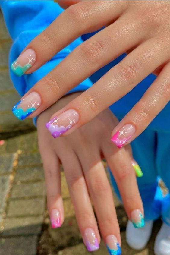 Spring Nails Square 2024: Chic Daisy Designs & Pastel Glitter Trends