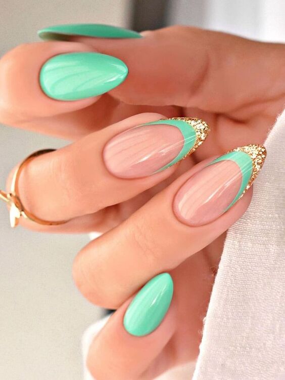 2024 Spring Almond Nails: Pastel Trends & Floral Designs
