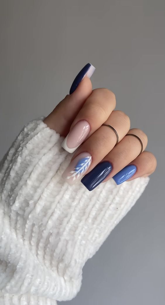 Spring Nails Square 2024: Chic Daisy Designs & Pastel Glitter Trends