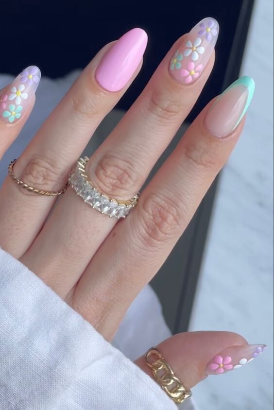 2024 Spring Almond Nails: Pastel Trends & Floral Designs
